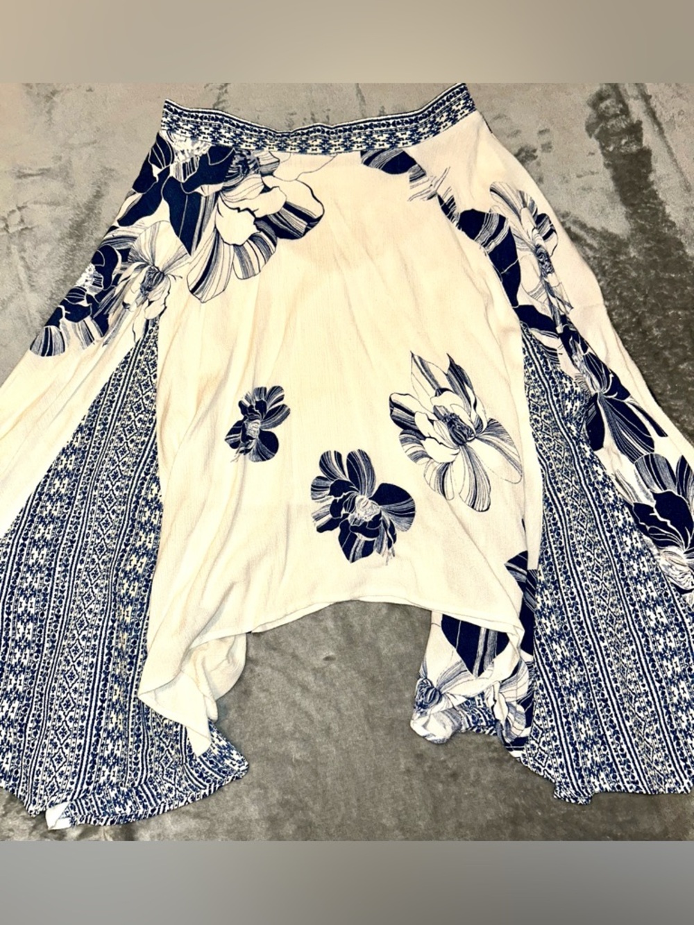 Alya Women’s Small Blue & White Floral Print, Asymmetric Hem Lined Maxi Skirt